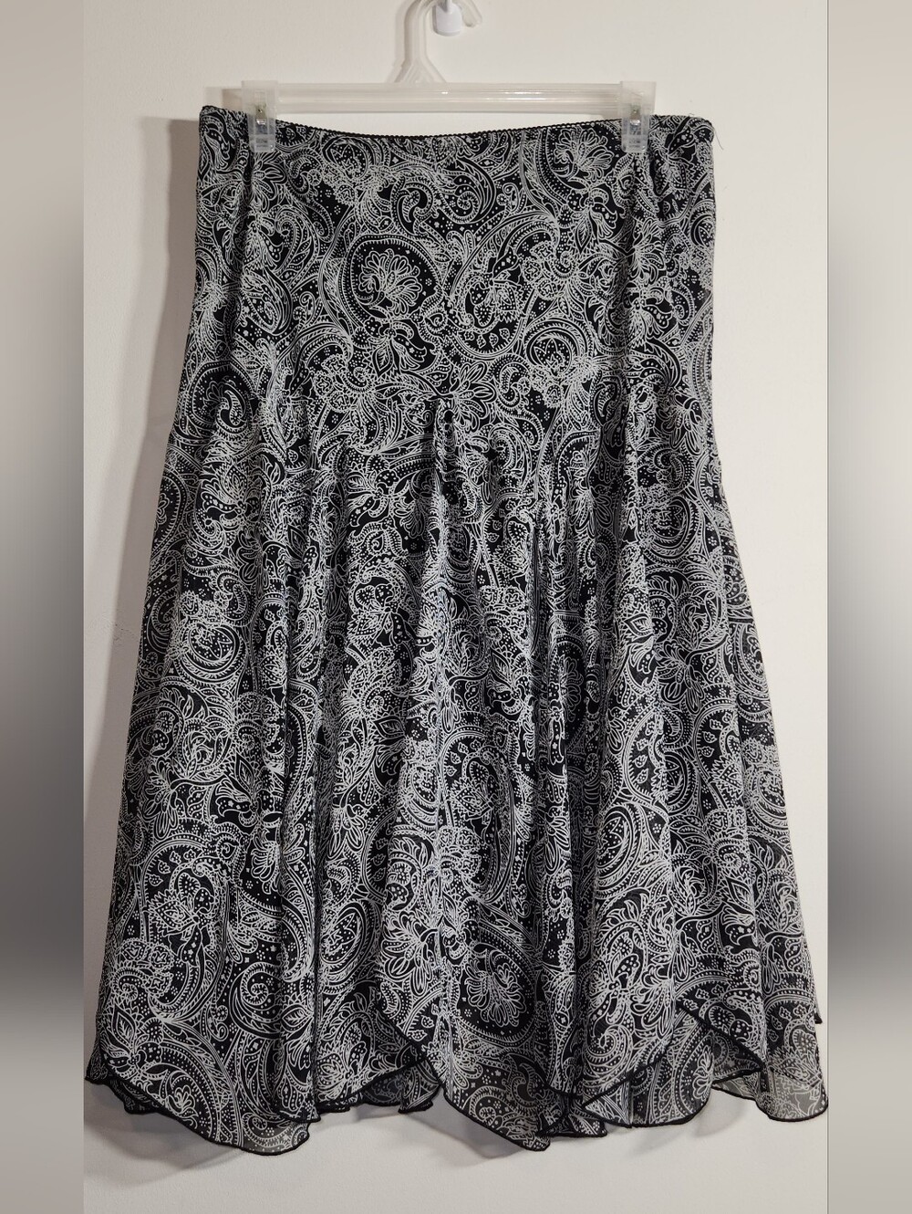 Women's Black & White Paisley Swing Skirt XL